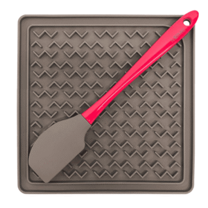Messy Mutts Silicone Therapeutic Feed Mat with Spatula